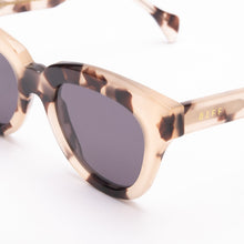 Load image into Gallery viewer, JAGGER - CREAM TORTOISE + GREY
