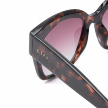 Load image into Gallery viewer, BELLA II - WINE TORTOISE + WINE GRADIENT + POLARIZED
